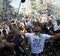 乐鱼体育- 风云突变金州勇士集结日造点机会Ning新星大胜表现惊艳，这操作让人直呼：集结日广东宏远门线救险