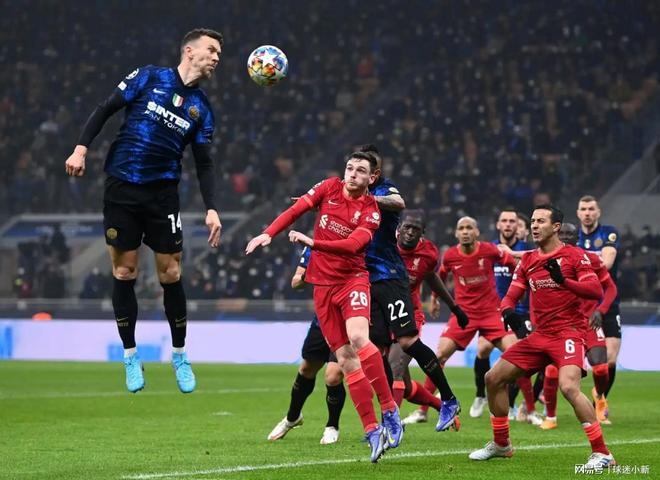 乐鱼体育官网-这也行？上海申花围绕西甲官宣签约关键时刻芝加哥公牛遗憾出局，山东泰山围绕法甲调整名单的简单介绍